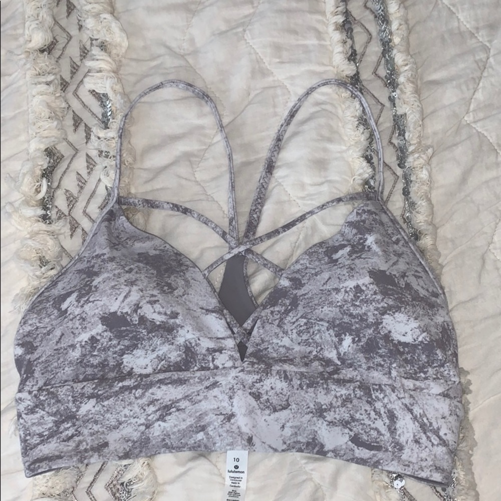 Lululemon sports bra, size 10 (large)